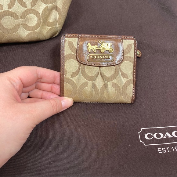 COACH Madison Op Art Signature Bag and Wallet - Picture 2 of 8